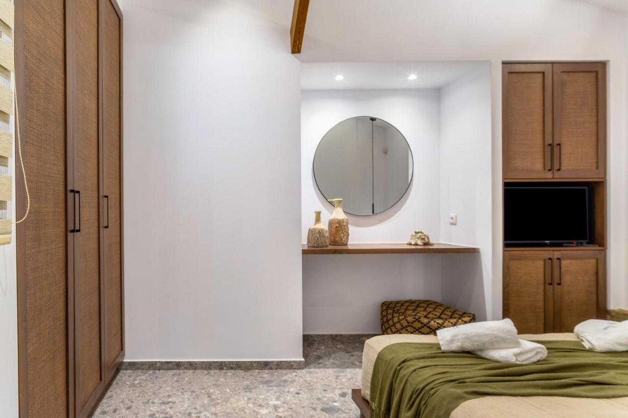 Wave, An Idyllic Seafront Suite By Nirousuites Kokkini Hani Zewnętrze zdjęcie